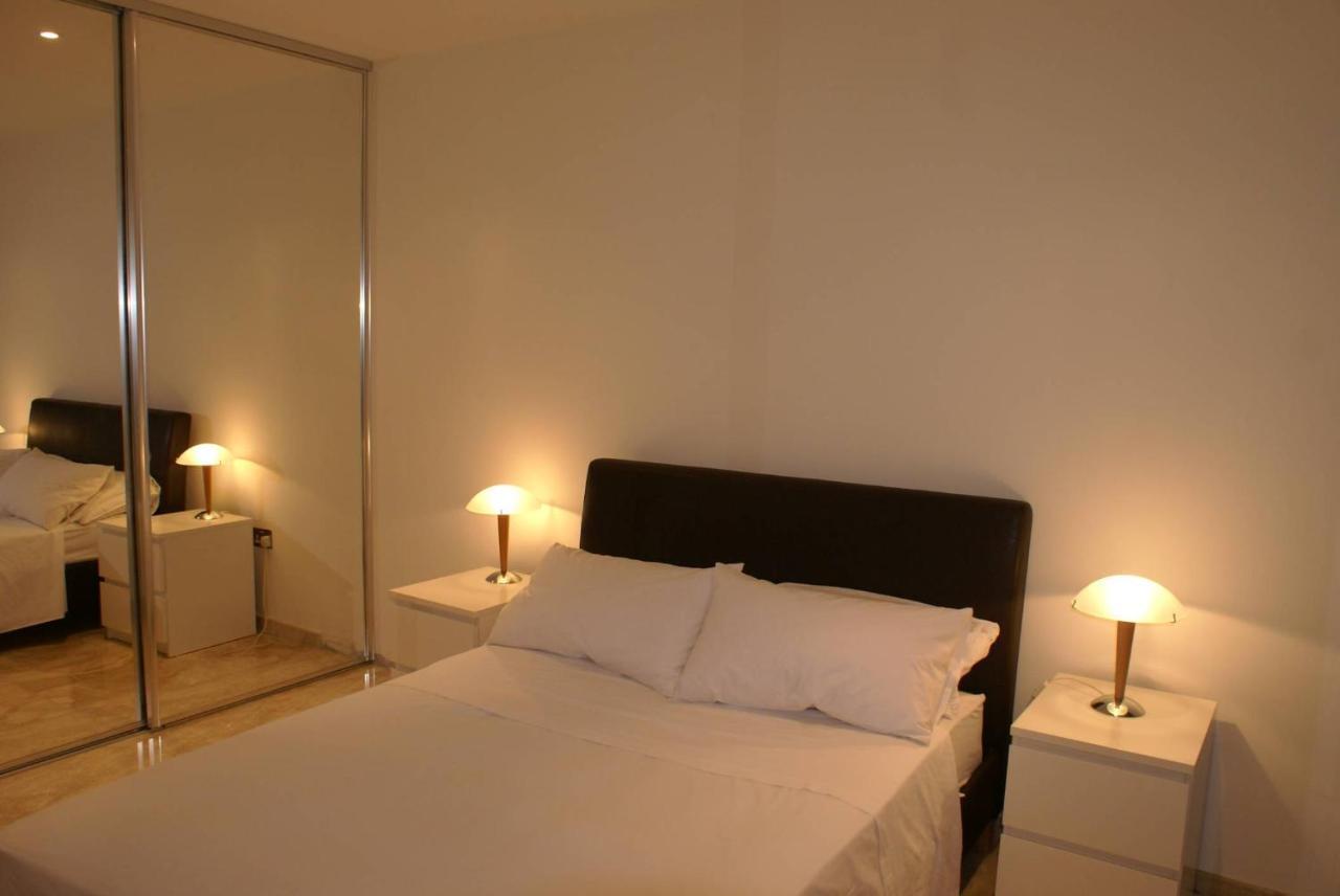 Amathusia Beach Apartment Limassol Exteriör bild